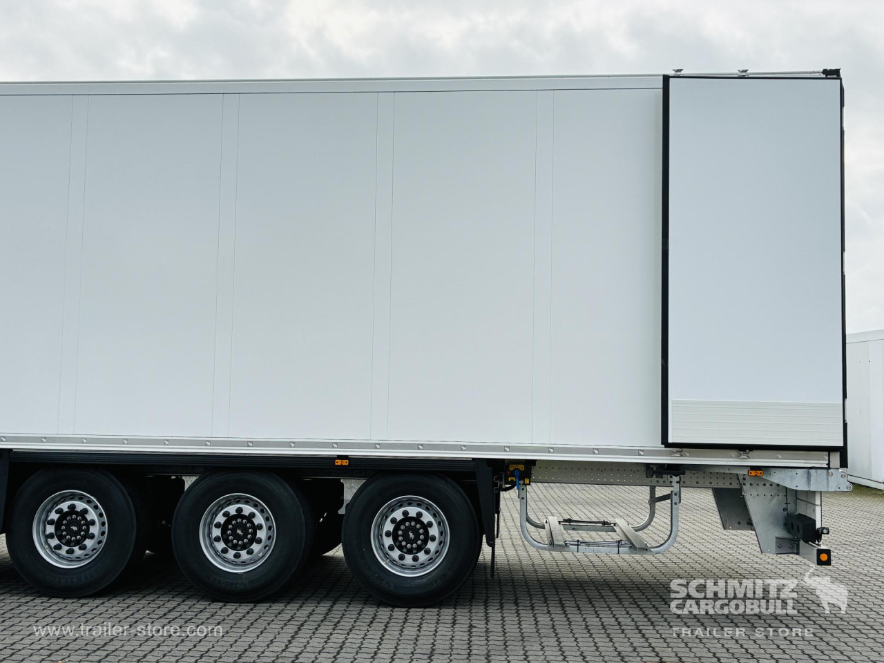 Schmitz Cargobull Tiefkühler Standard Doppelstock Trennwand 