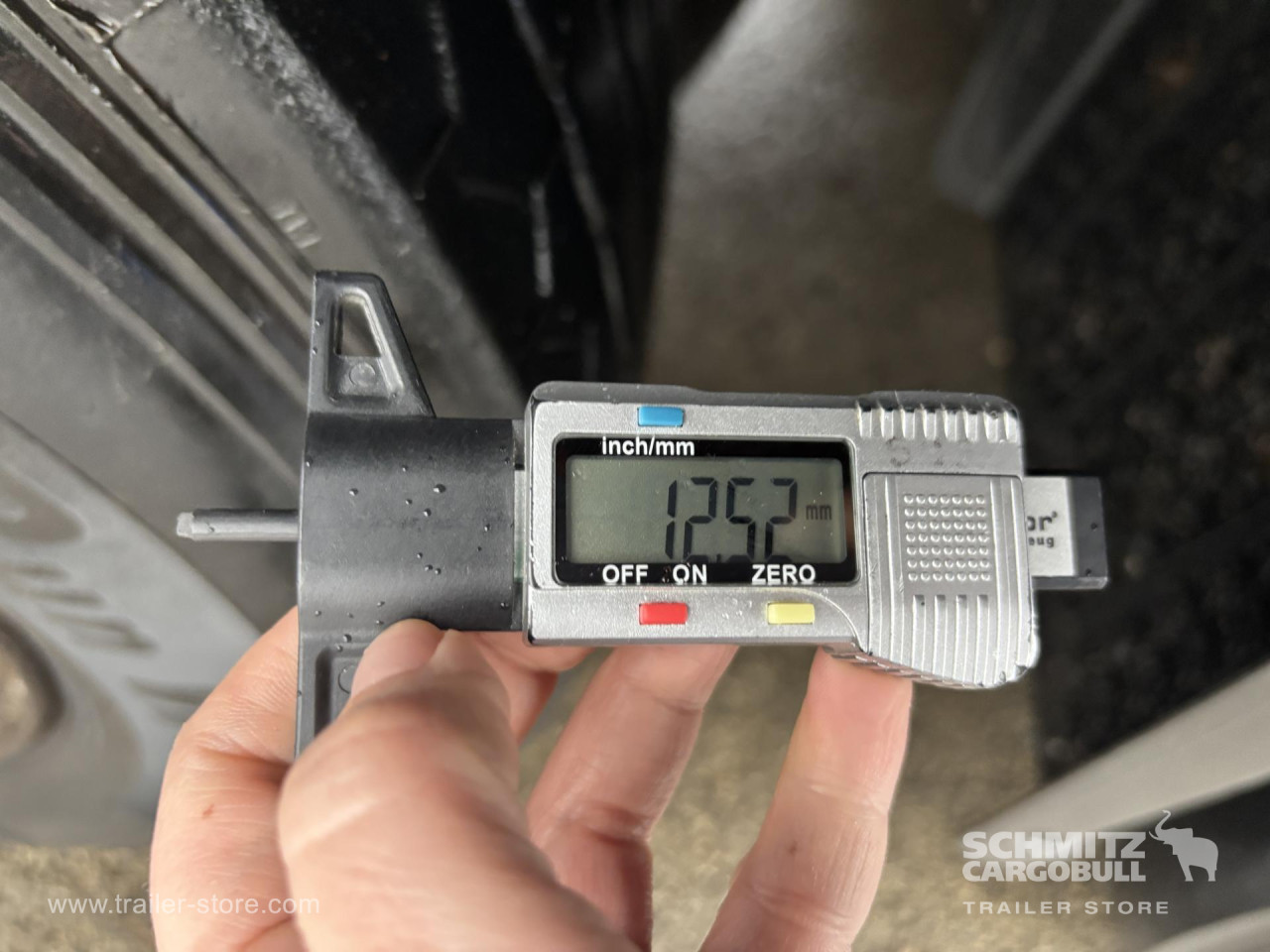 Schmitz Cargobull Curtainsider Mega 