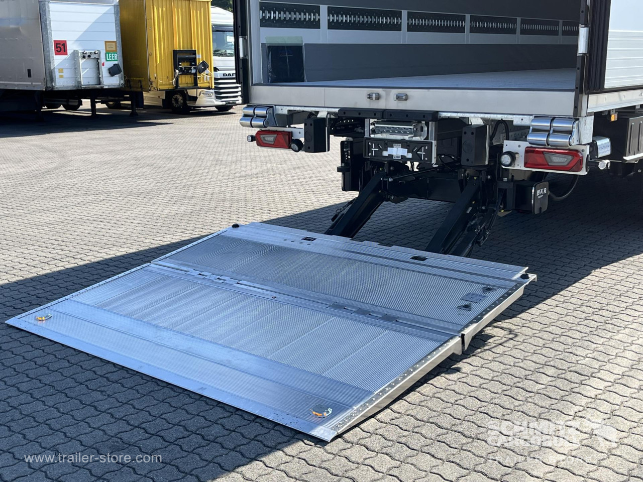 Schmitz Cargobull Tiefkühler Standard Ladebordwand 