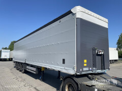 Schmitz Cargobull Curtainsider Standard Ladebordwand 