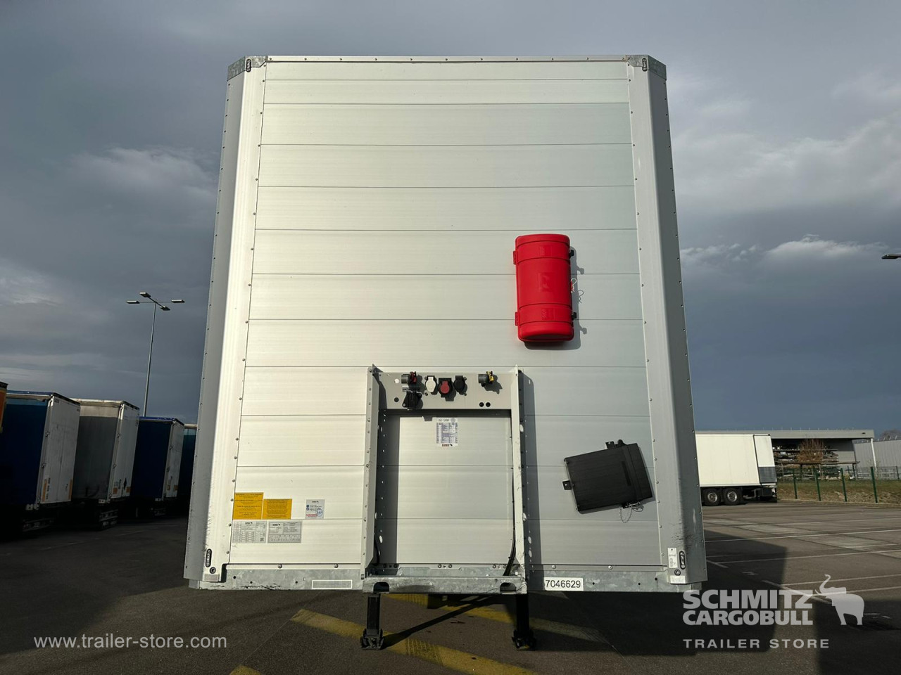 Schmitz Cargobull Semitrailer Dryfreight Porte relevante 