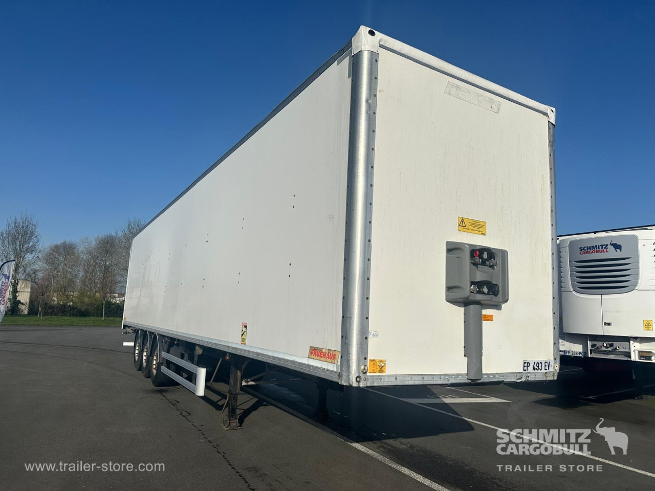 FRUEHAUF Semitrailer Dryfreight Standard Porte relevante 