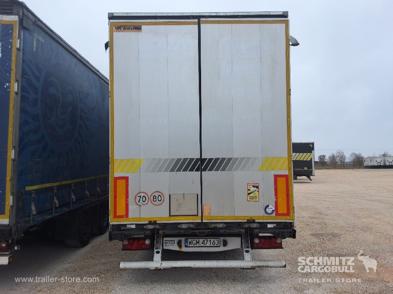 WIELTON Curtainsider Mega 