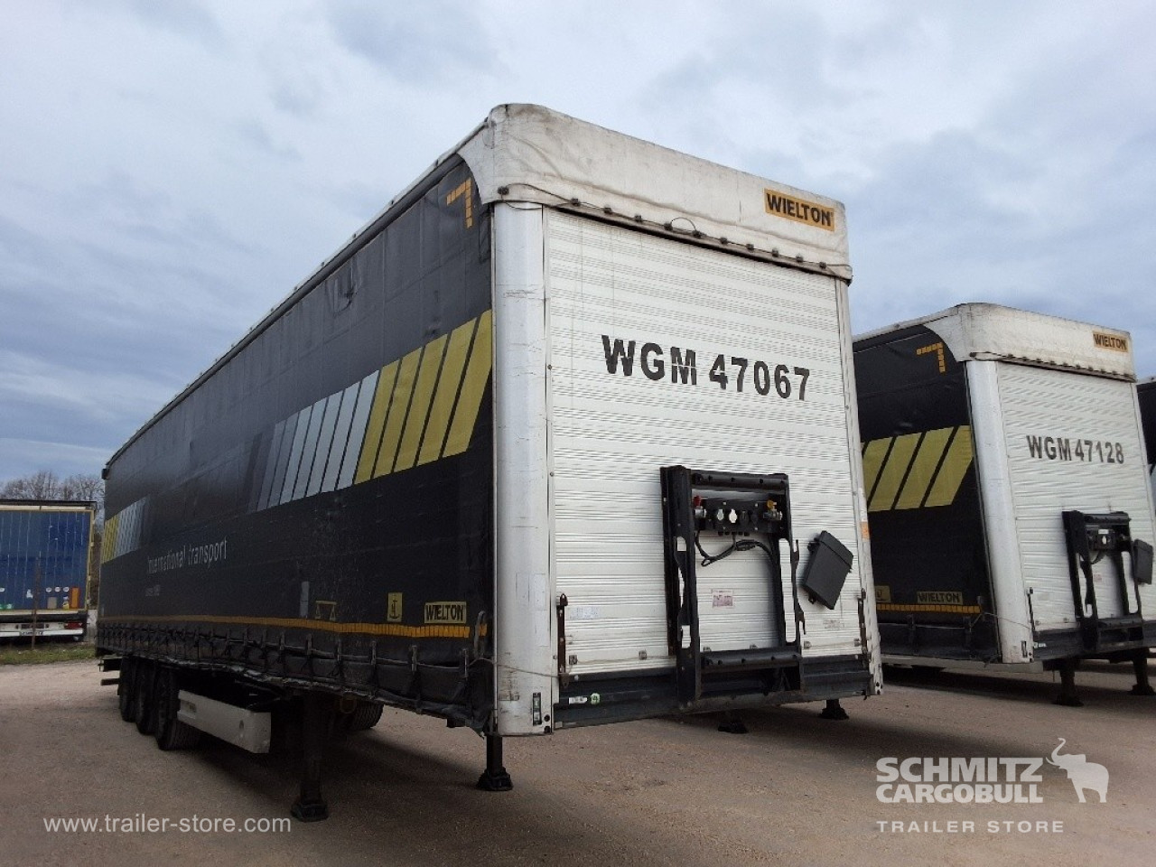 WIELTON Curtainsider Mega 