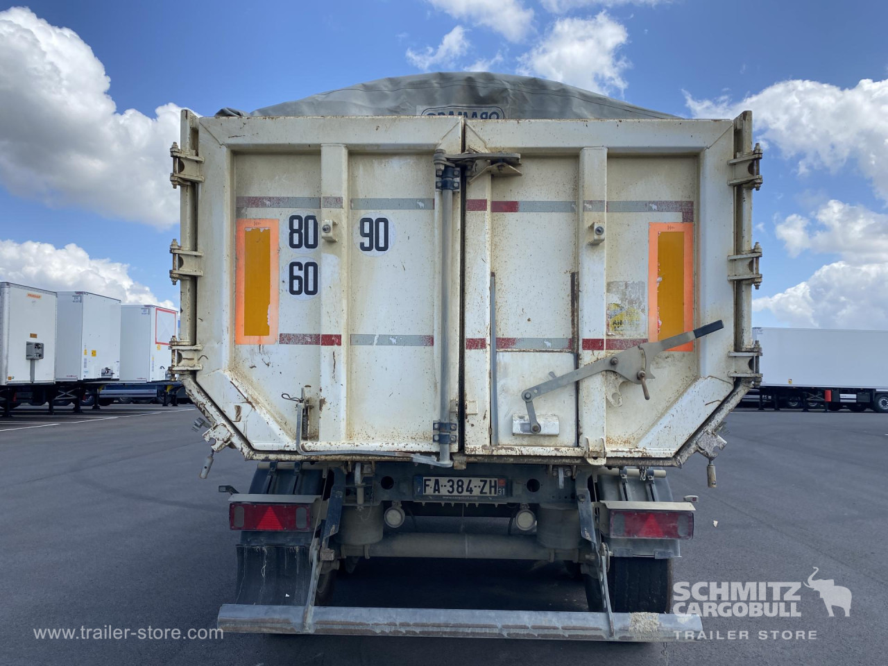 Schmitz Cargobull Semitrailer Tipper Steel half pipe body 24m³ 