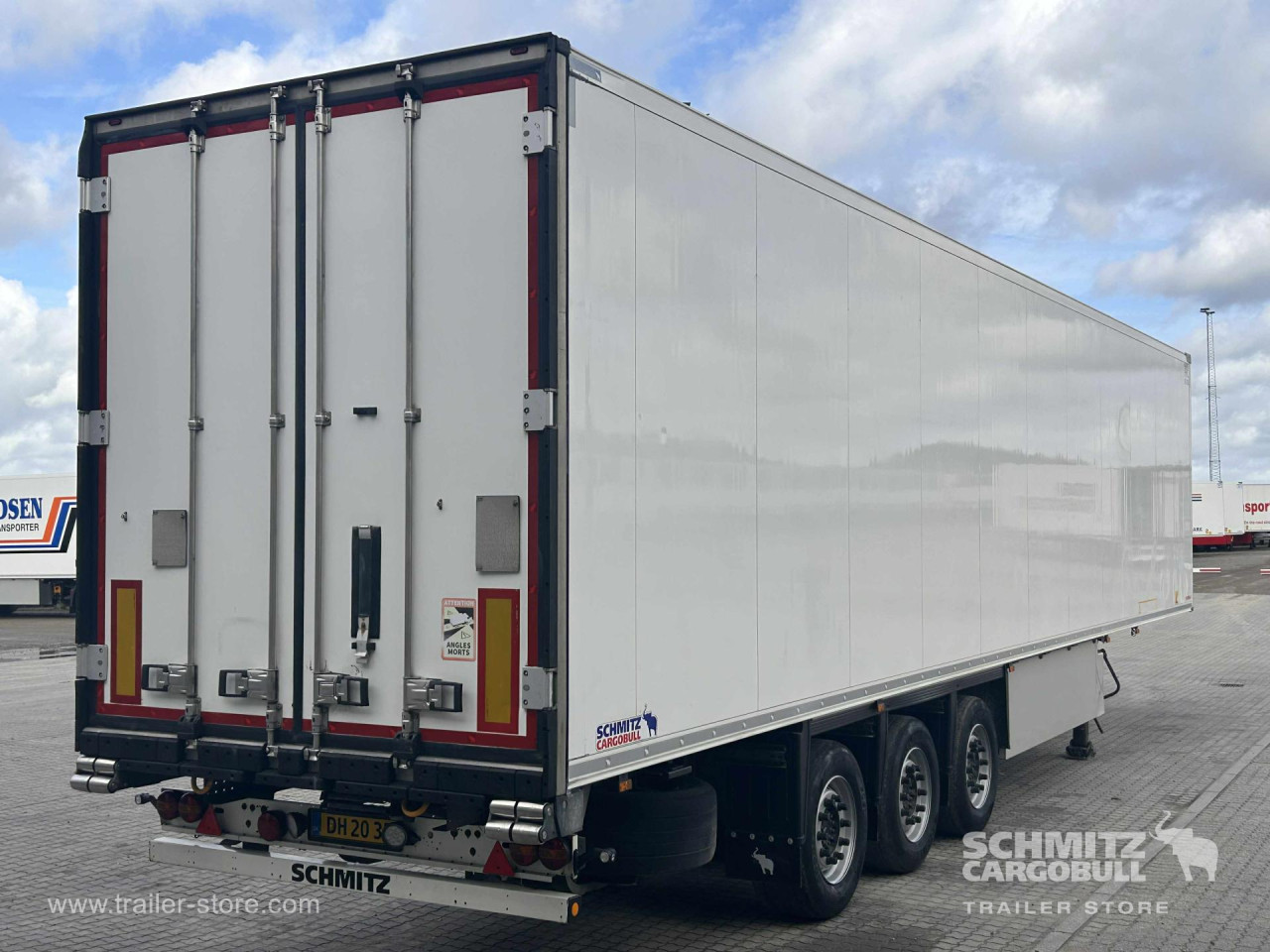 Schmitz Cargobull Reefer Meat hanging system 