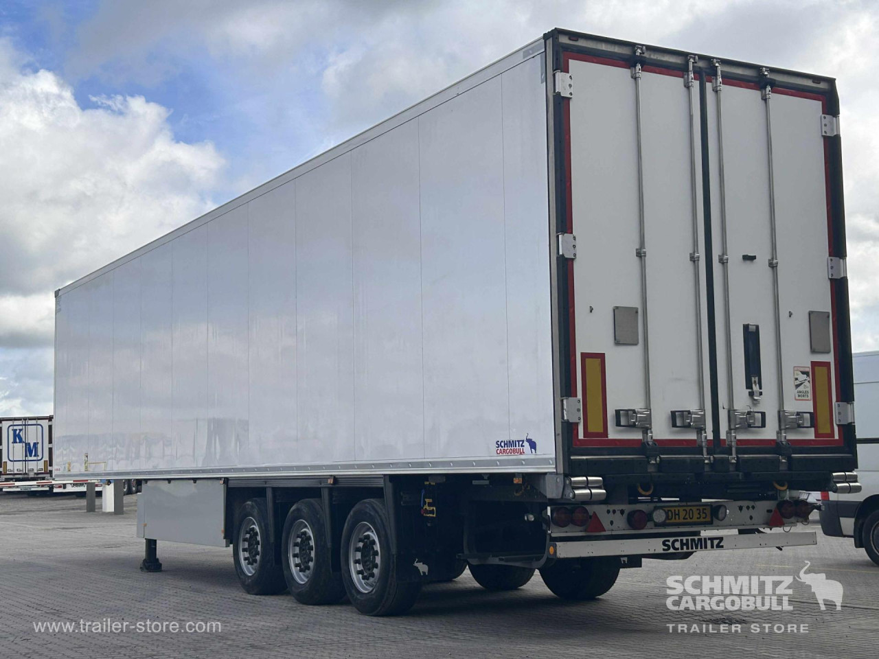 Schmitz Cargobull Reefer Meat hanging system 