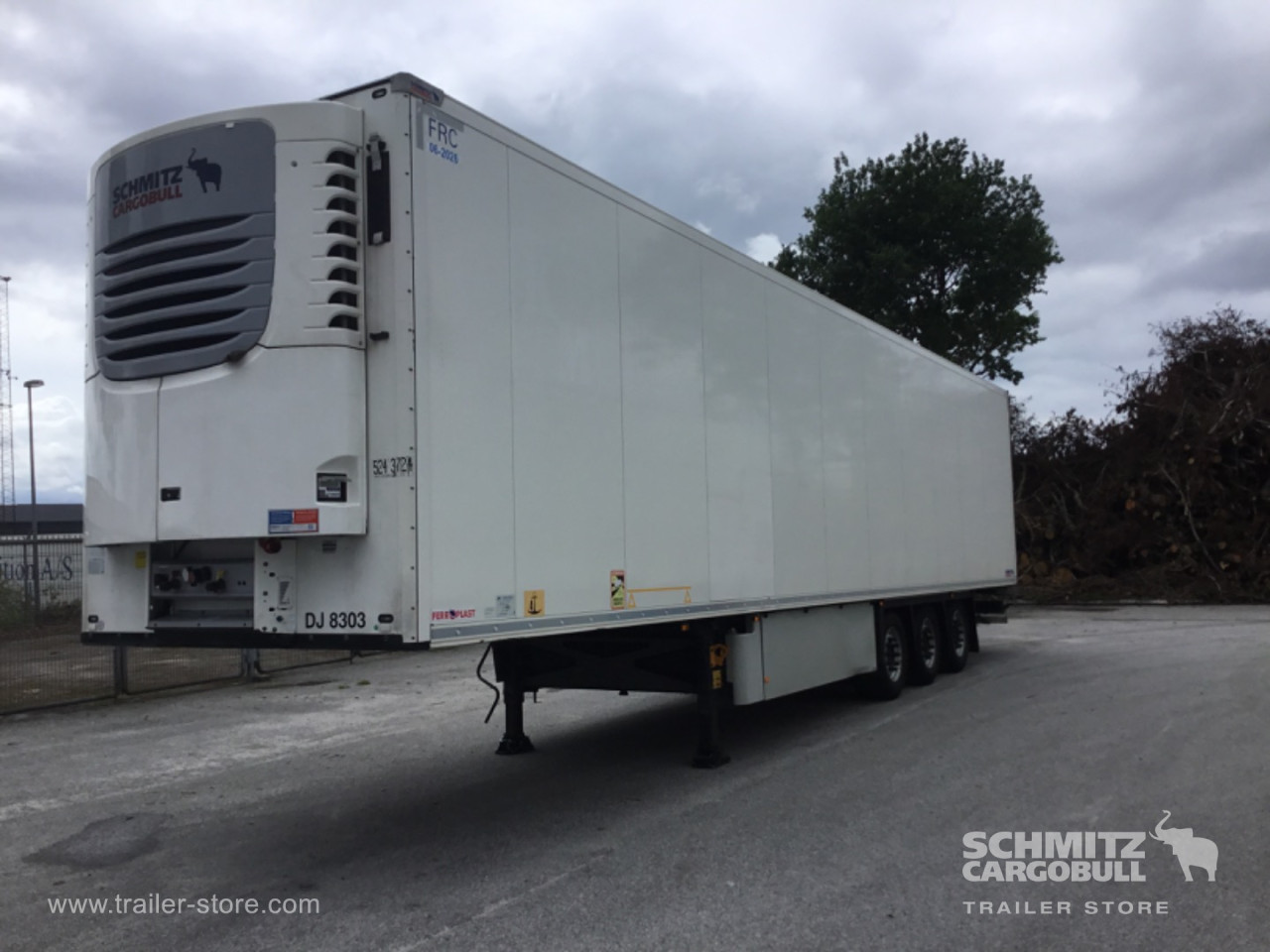 Schmitz Cargobull Reefer Meat hanging system 