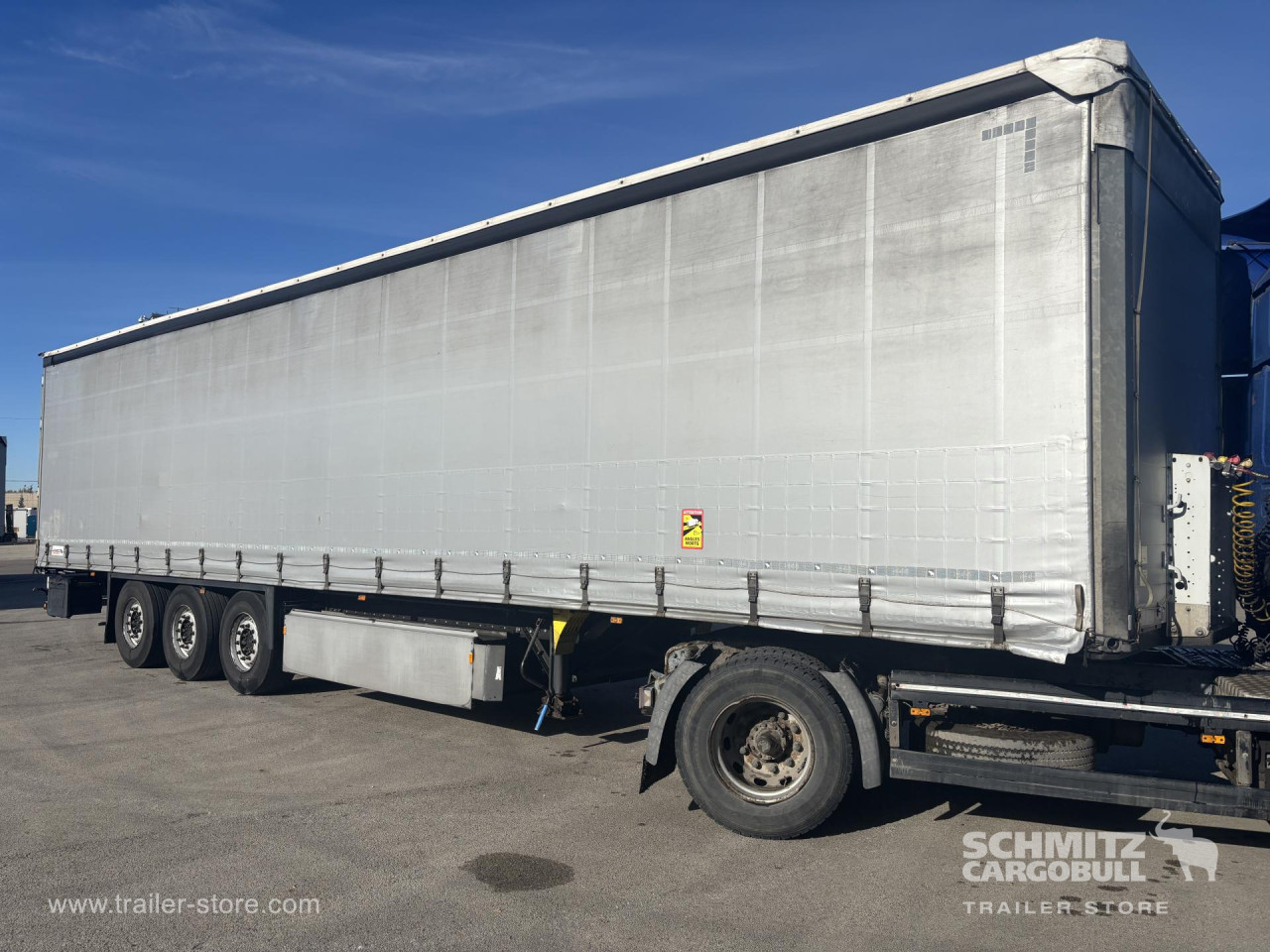 Schmitz Cargobull Curtainsider Standard 