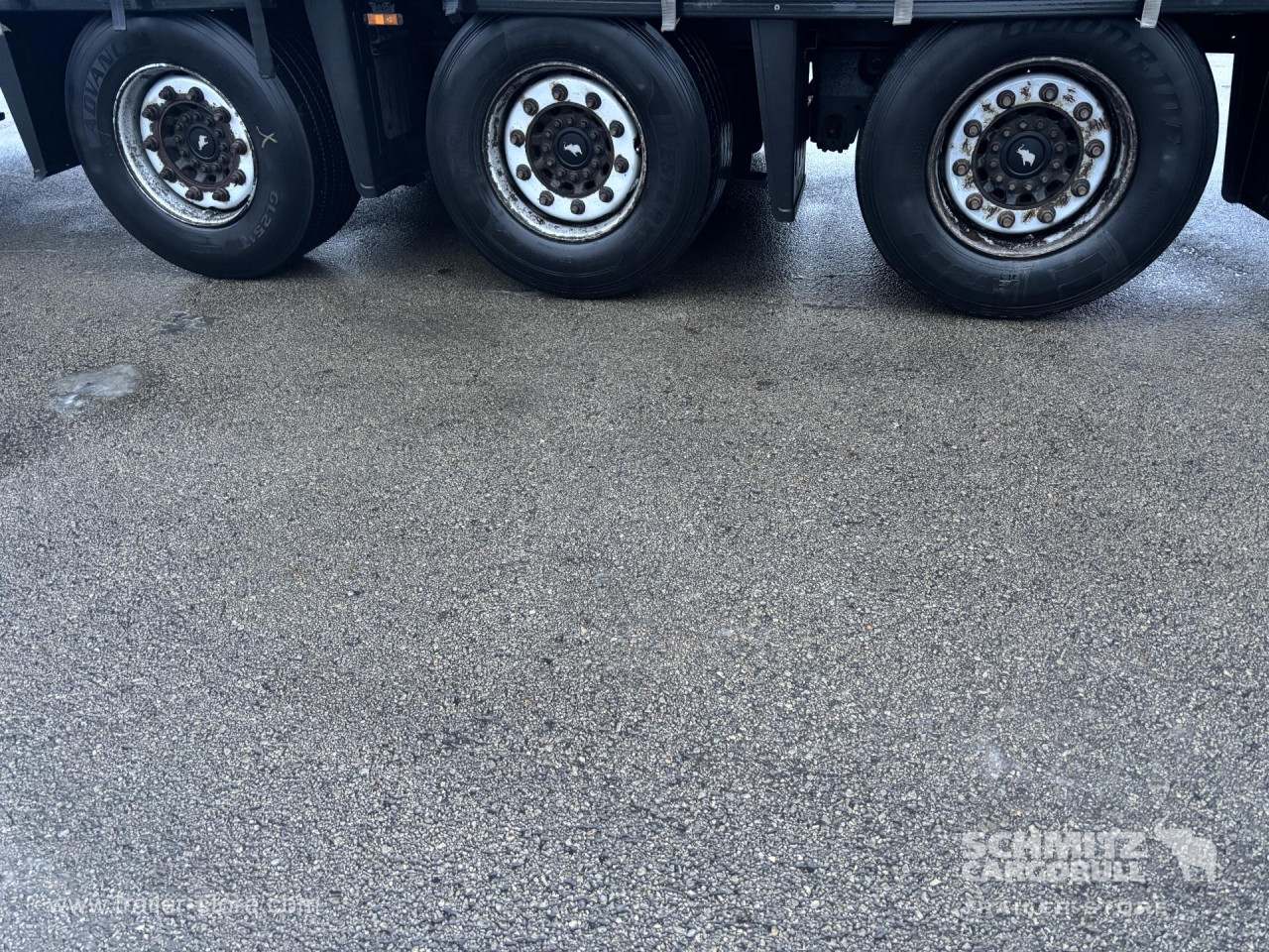 Schmitz Cargobull Curtainsider Mega 