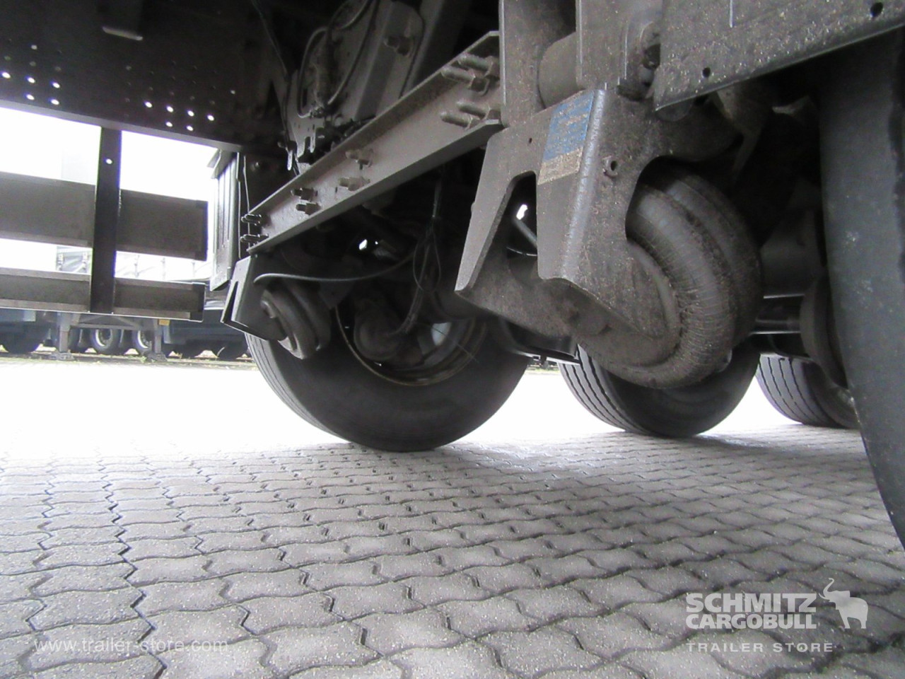 Schmitz Cargobull Curtainsider Standard Getränke 