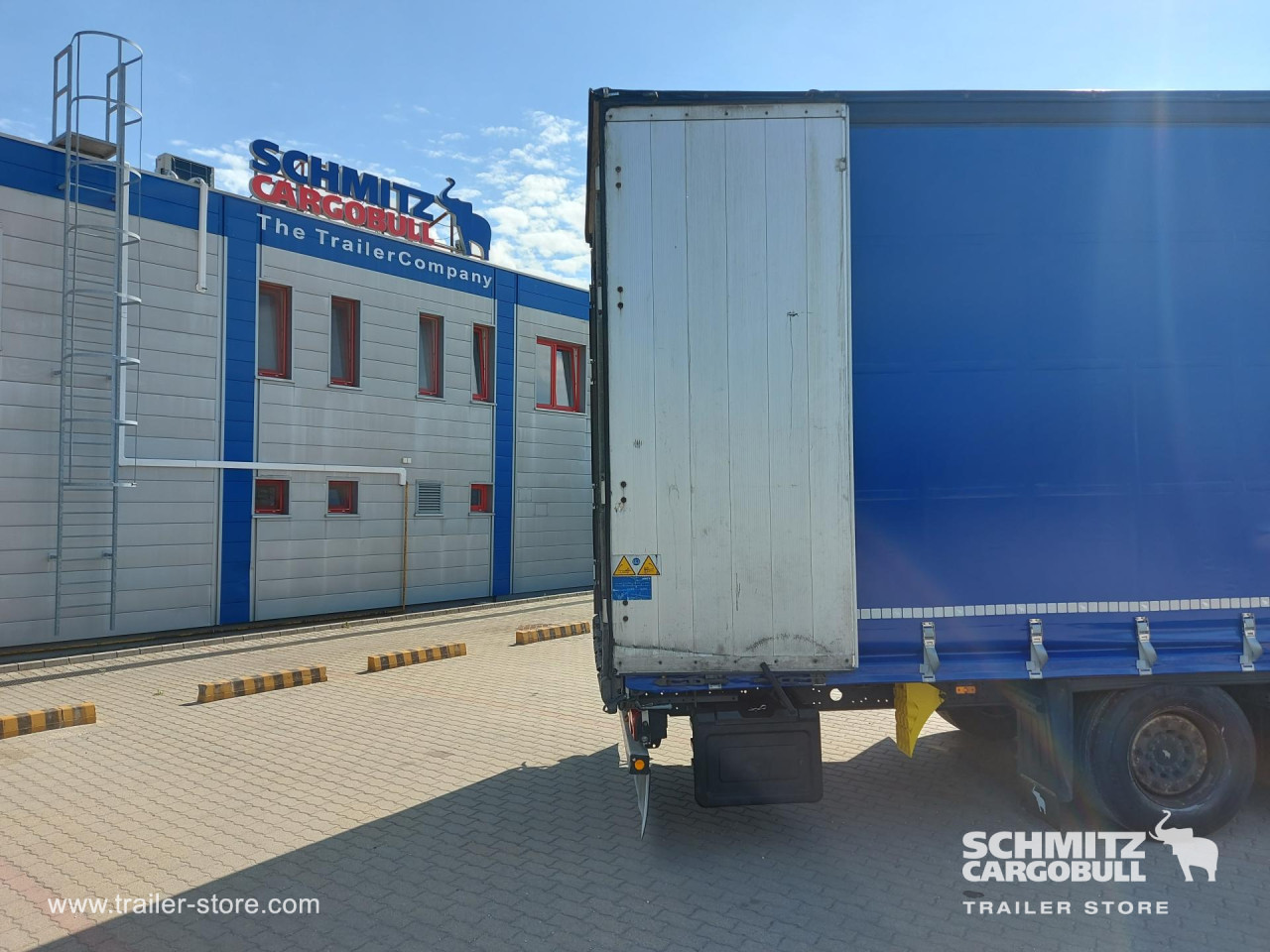 Schmitz Cargobull Curtainsider Mega 
