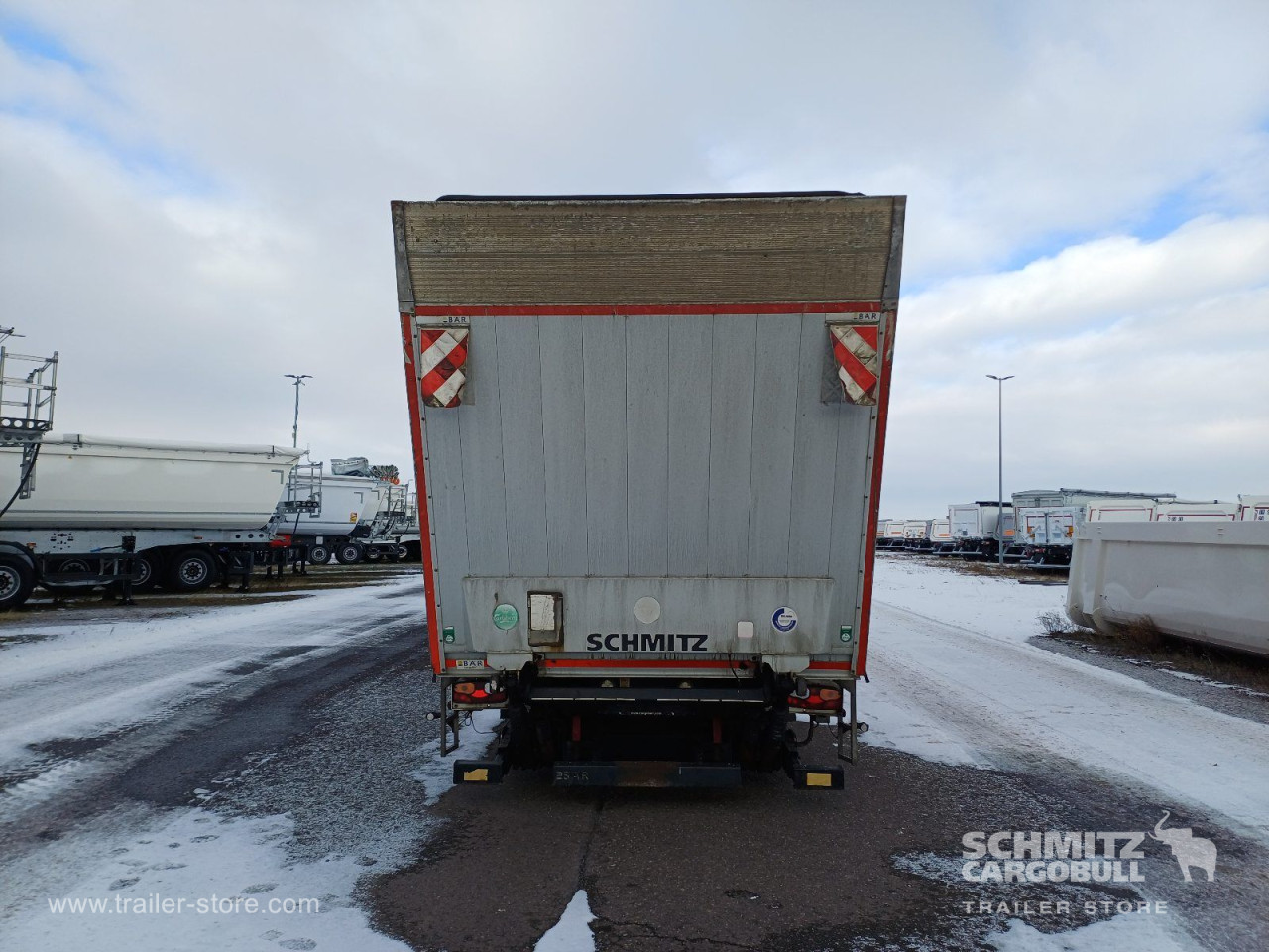 Schmitz Cargobull Curtainsider Standard Ladebordwand 