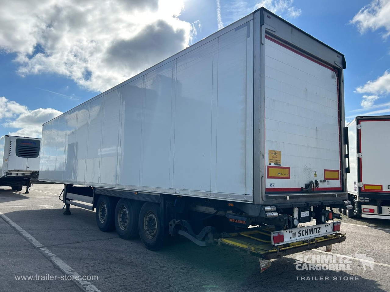 Schmitz Cargobull Reefer Multitemp Taillift 