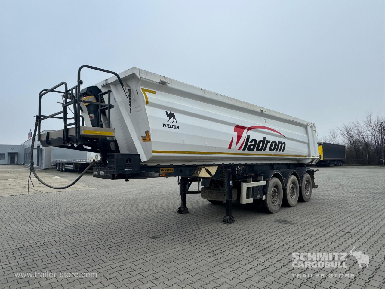 WIELTON Tipper Alu-square sided body 28m³ 