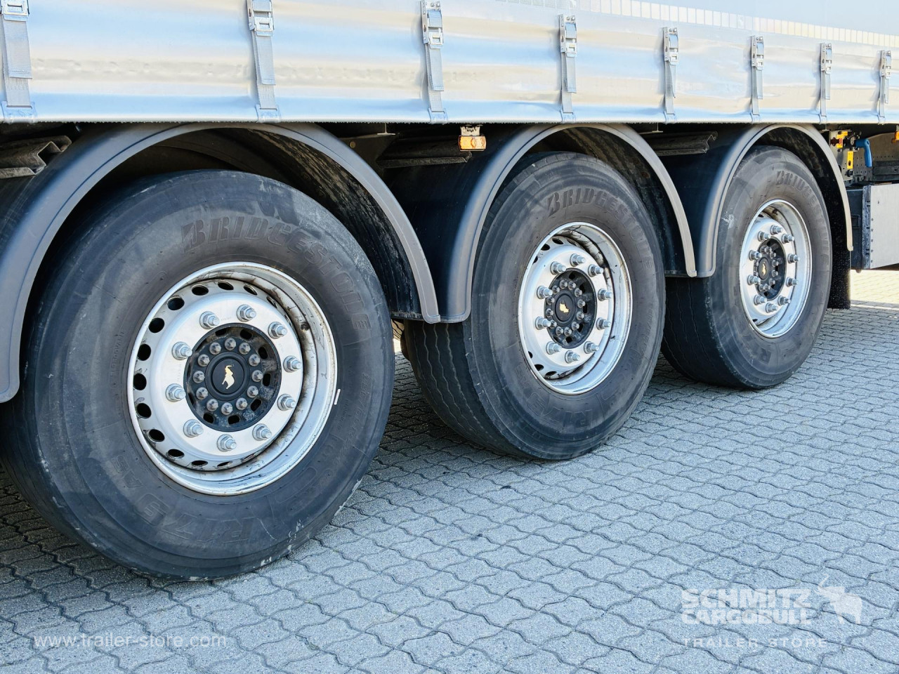 Schmitz Cargobull Curtainsider Standard 