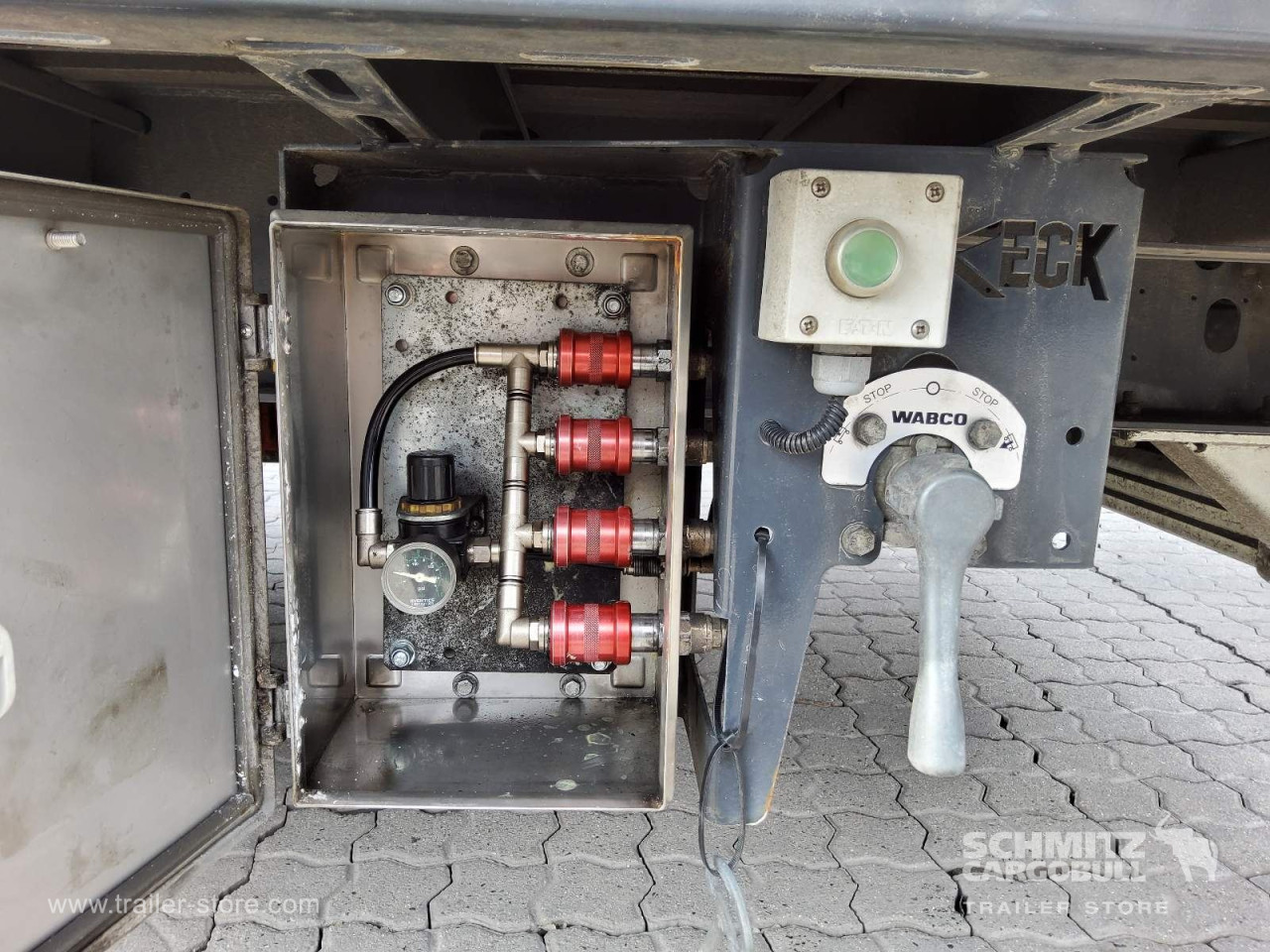 VAN ECK Trockenfrachtkoffer Mega 