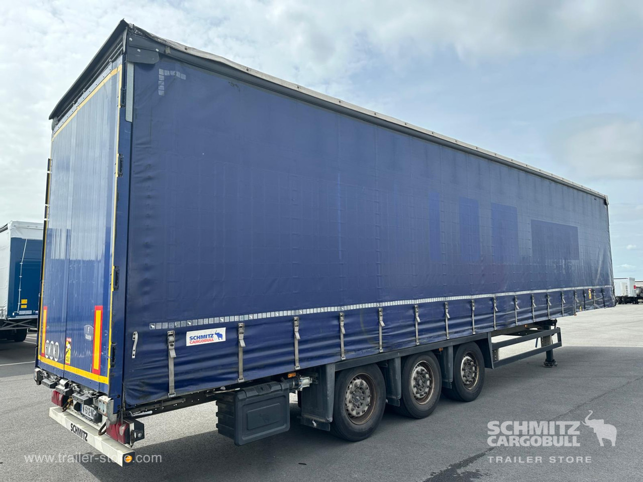 Schmitz Cargobull Semitrailer Curtainsider Mega 