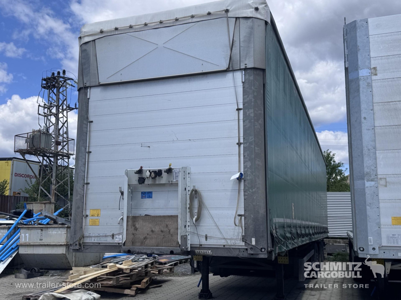 Schmitz Cargobull Curtainsider Mega 