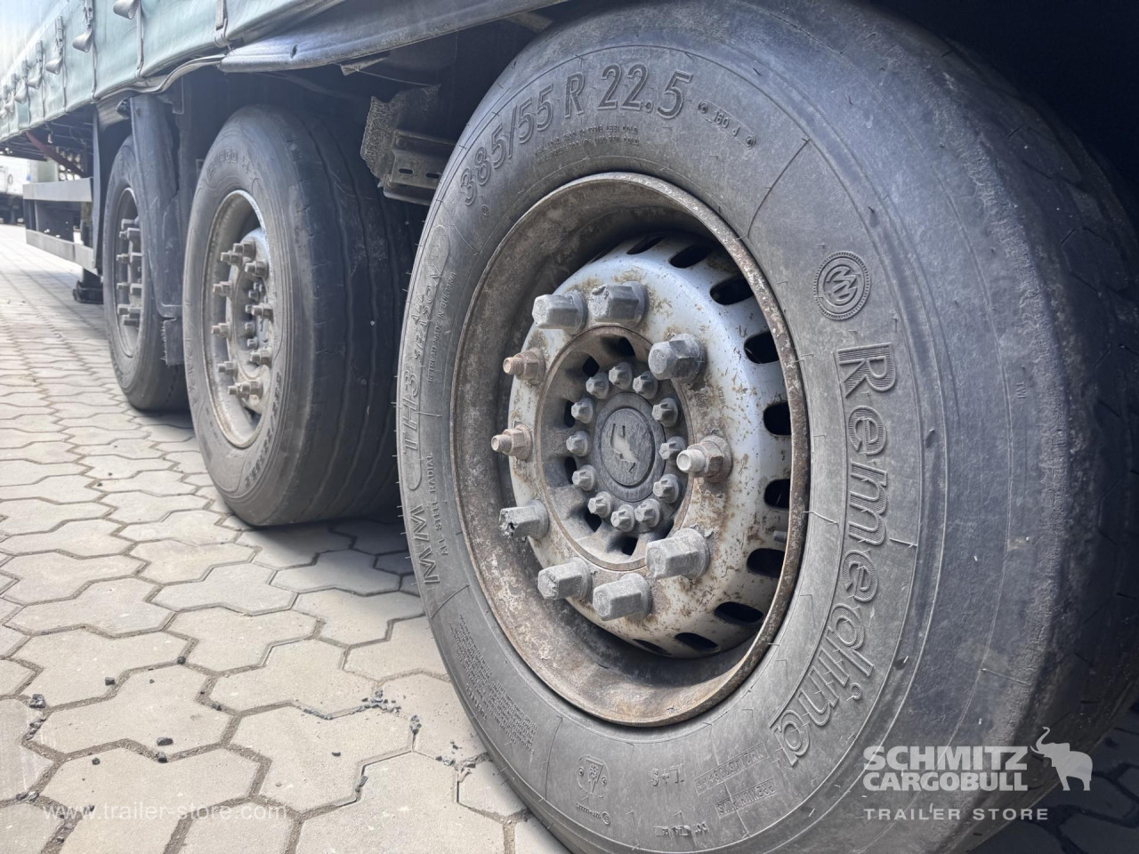 Schmitz Cargobull Curtainsider Mega 