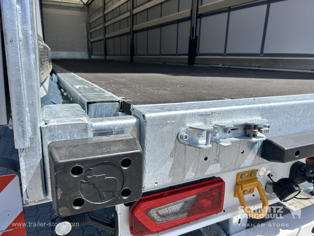 Schmitz Cargobull Curtainsider Standard 