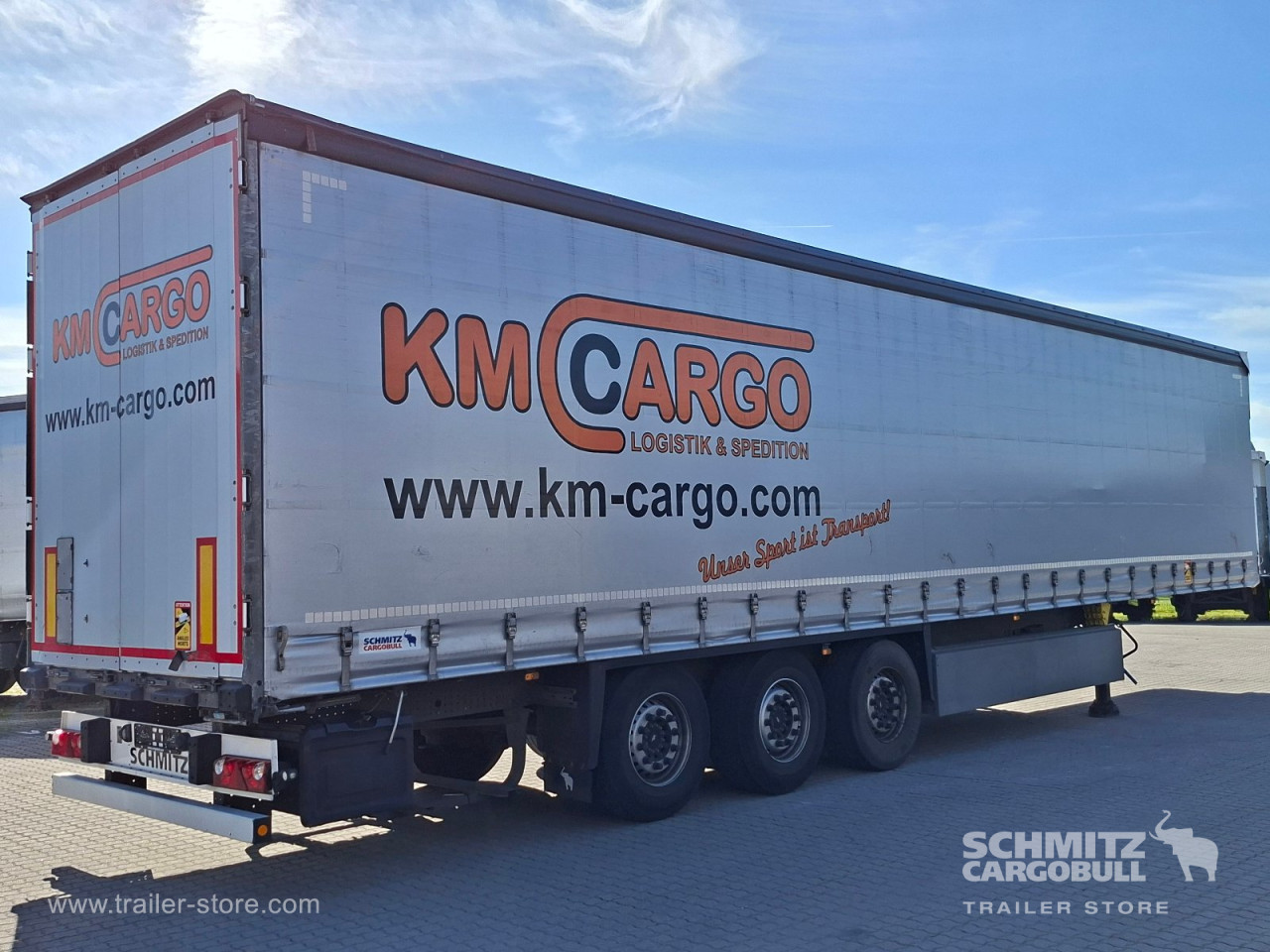 Schmitz Cargobull Curtainsider Standard Getränke 