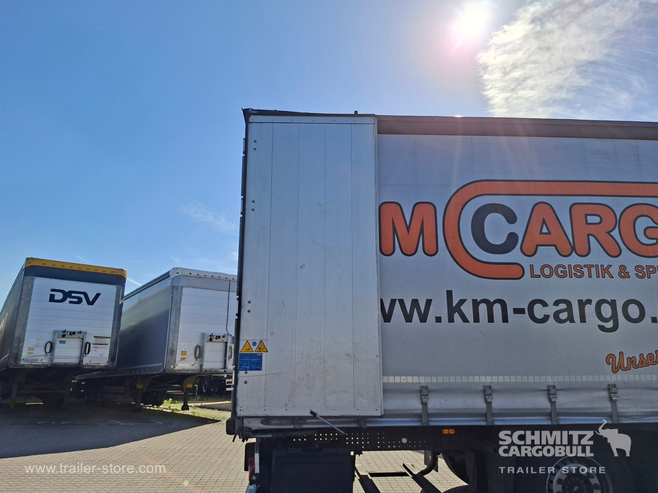 Schmitz Cargobull Curtainsider Standard Getränke 