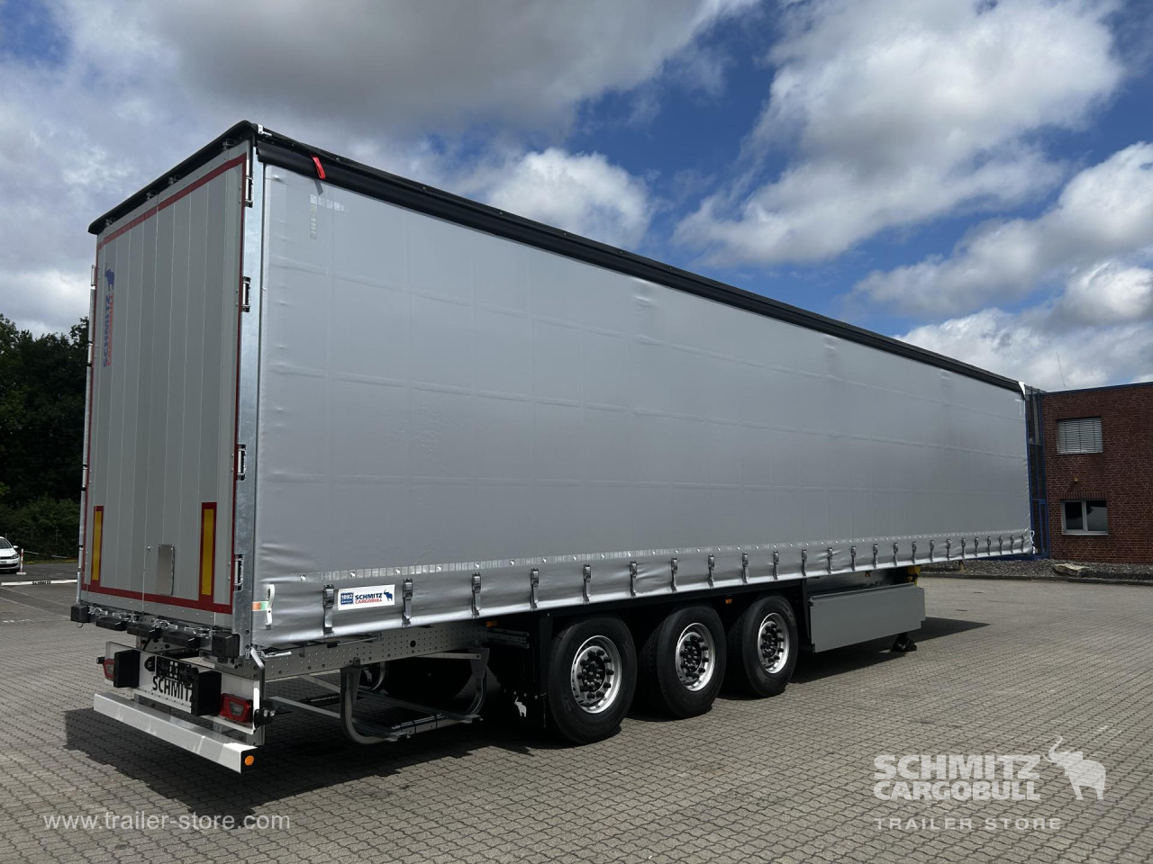 Schmitz Cargobull Curtainsider Standard Getränke 