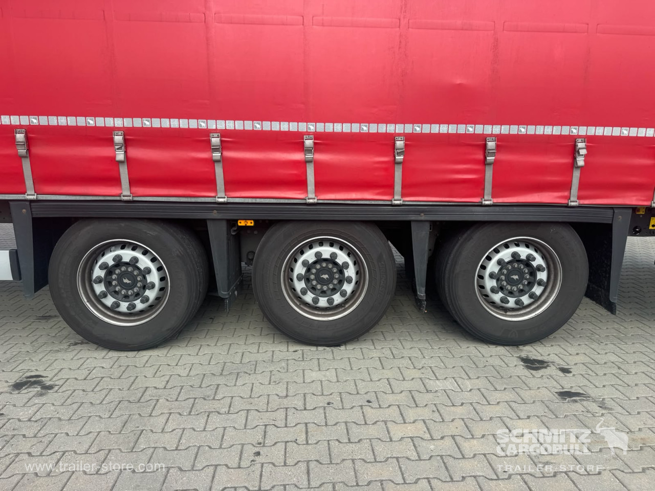 Schmitz Cargobull Curtainsider Mega 