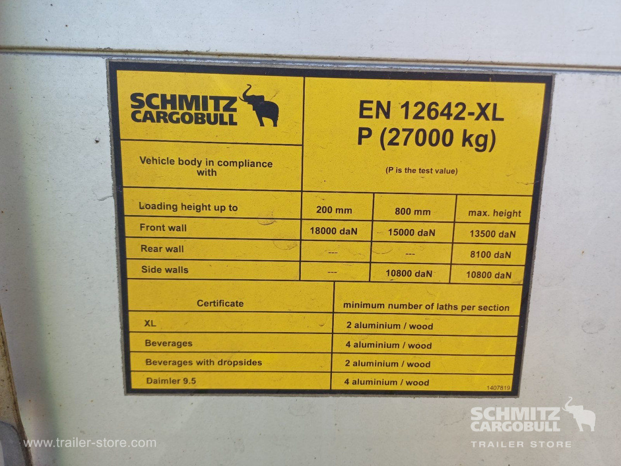 Schmitz Cargobull Curtainsider Mega 