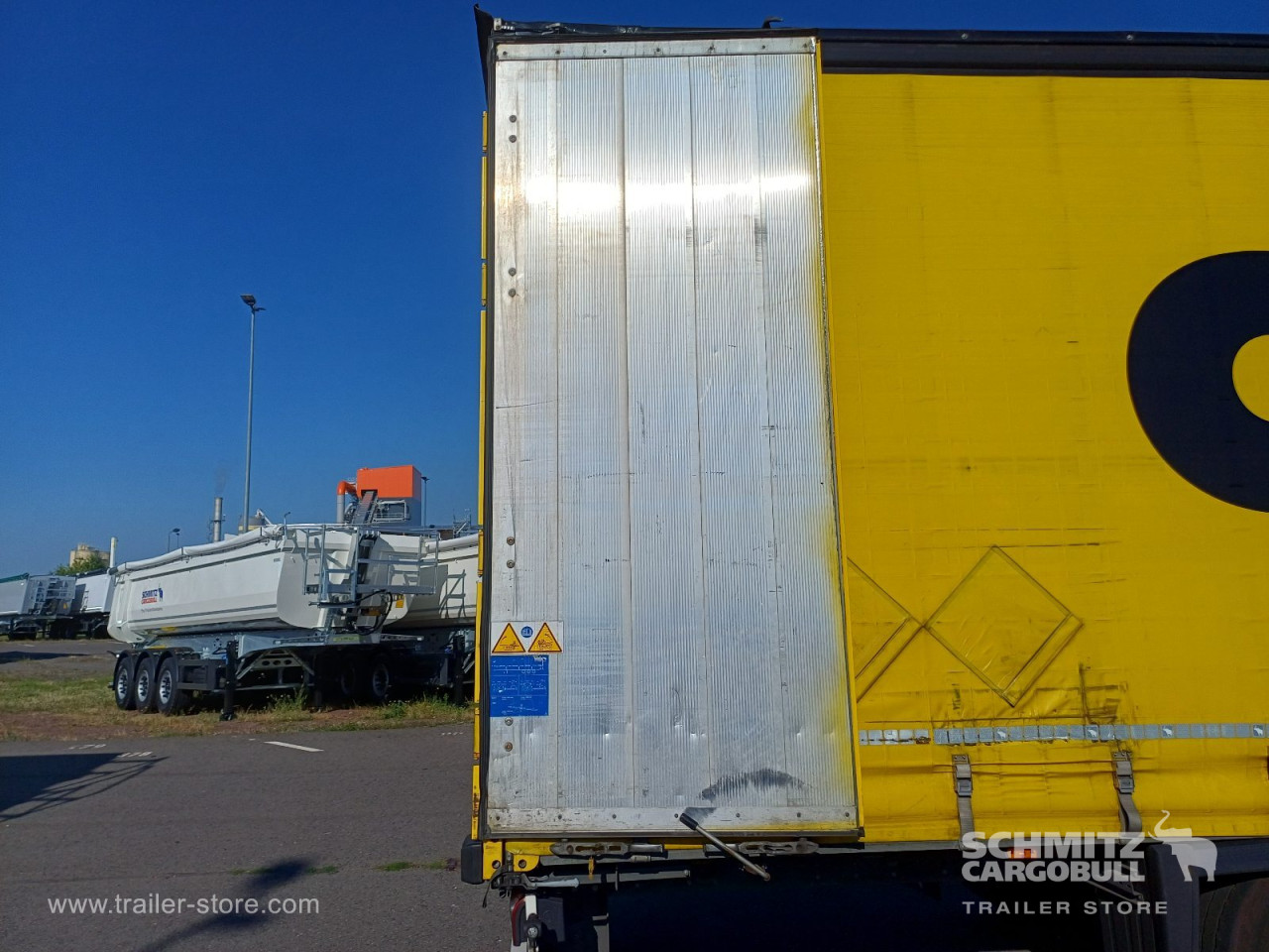 Schmitz Cargobull Curtainsider Mega 
