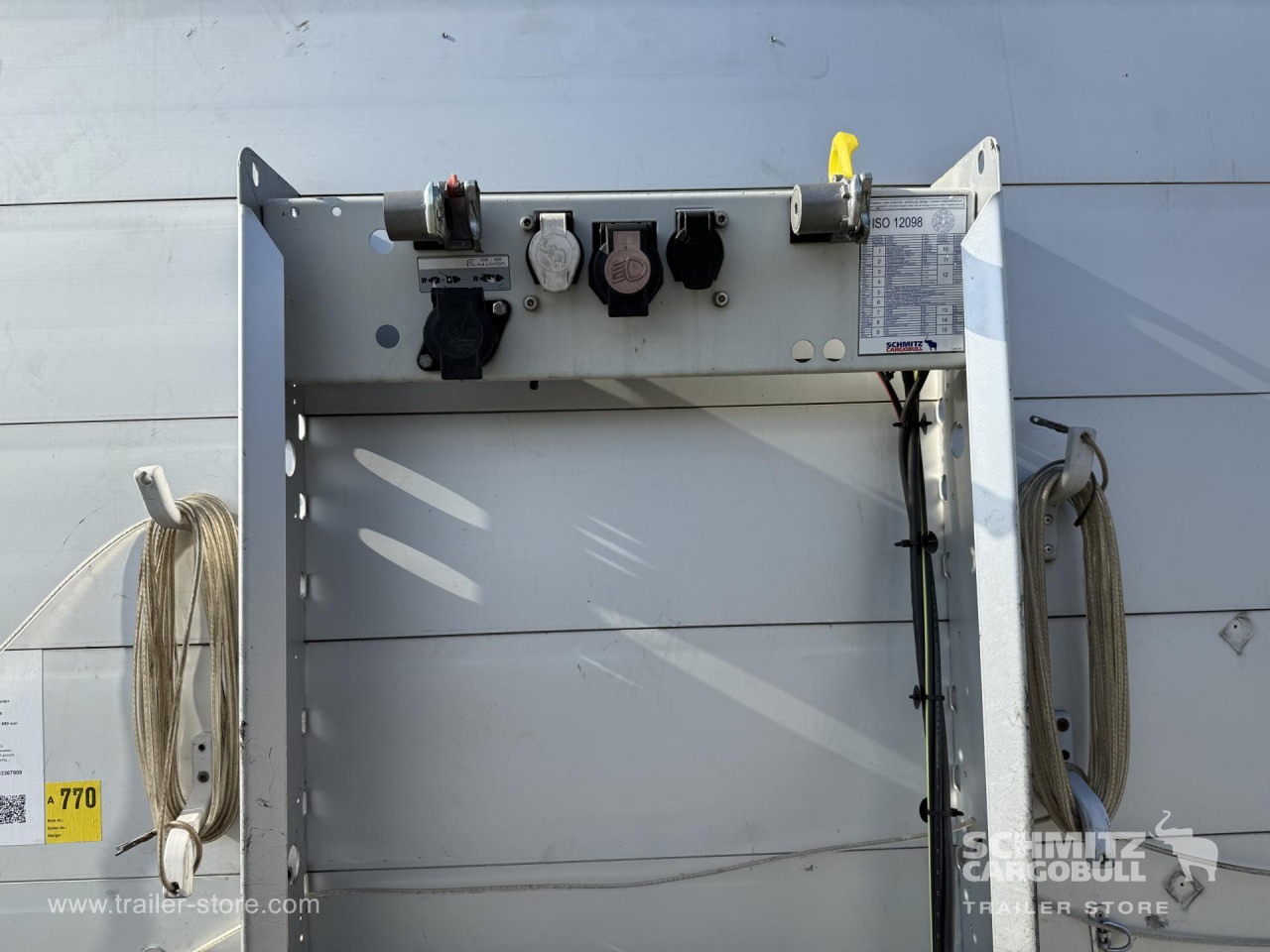 Schmitz Cargobull Curtainsider Standard Getränke 