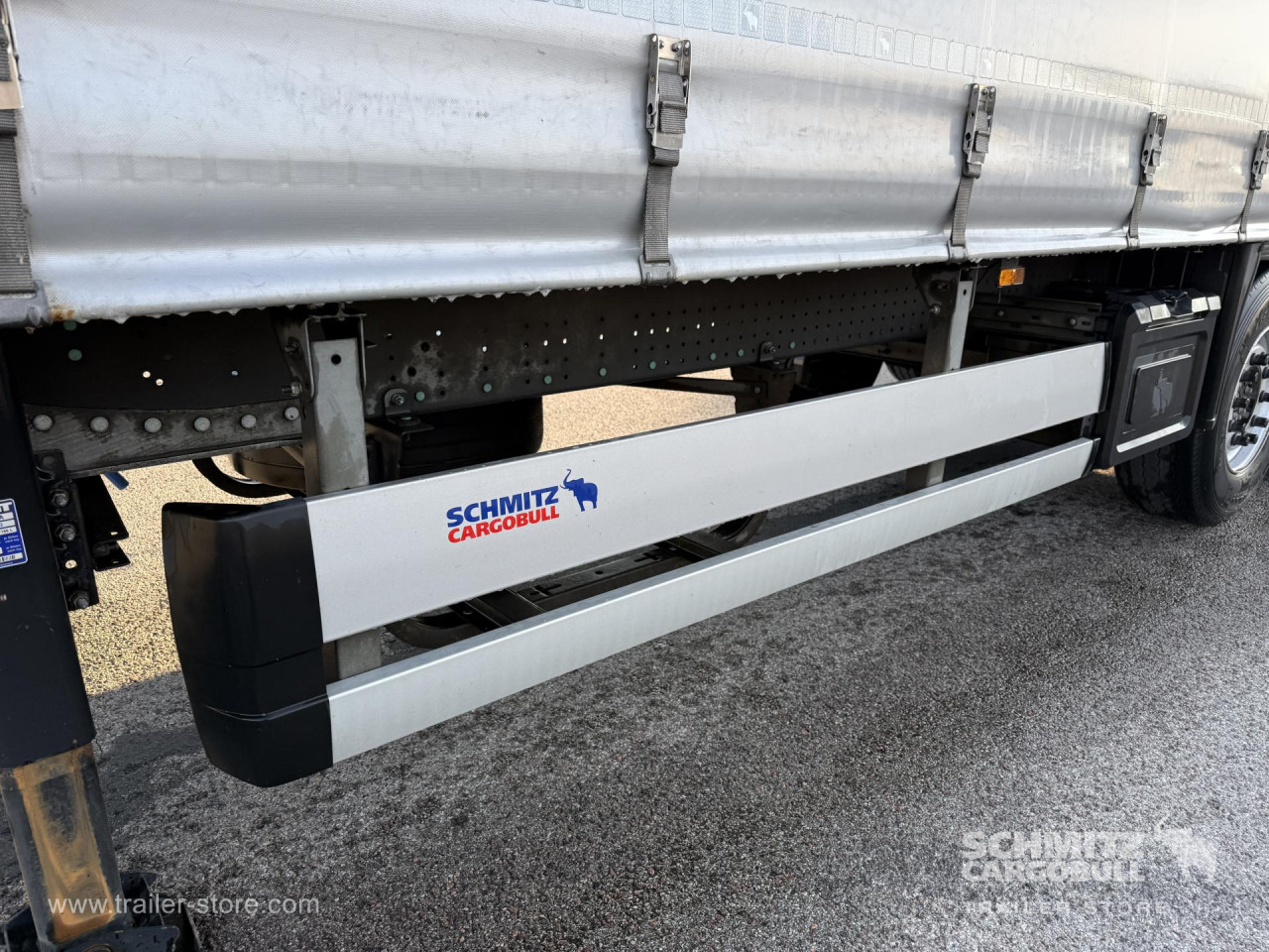 Schmitz Cargobull Curtainsider Standard 
