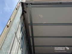 Schmitz Cargobull Curtainsider Mega Getränke 