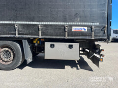 Schmitz Cargobull Curtainsider Varios 