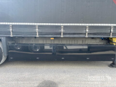 Schmitz Cargobull Curtainsider Varios 