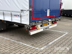 Schmitz Cargobull Oplegger Schuifzeil Mega 