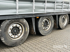 Schmitz Cargobull Curtainsider Mega Getränke 