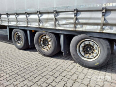 Schmitz Cargobull Curtainsider Mega Getränke 