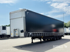 Schmitz Cargobull Curtainsider Mega Getränke 