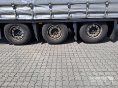 Schmitz Cargobull Curtainsider Mega Getränke 