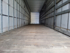 Schmitz Cargobull Curtainsider Mega Getränke 