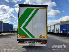 Schmitz Cargobull Curtainsider Mega Getränke 