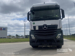 Mercedes Benz Tractor unit 